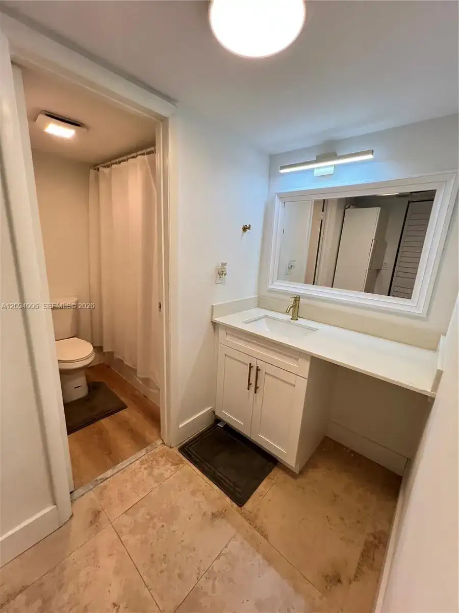 20500 W Country Club Dr # 117, Aventura FL 33180 photo 4