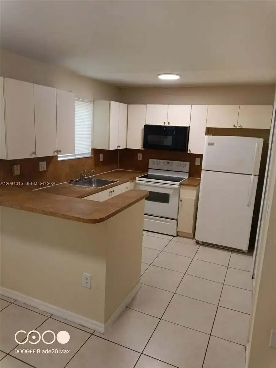 2920 SE 12th Rd # 30, Homestead FL 33035 photo 3