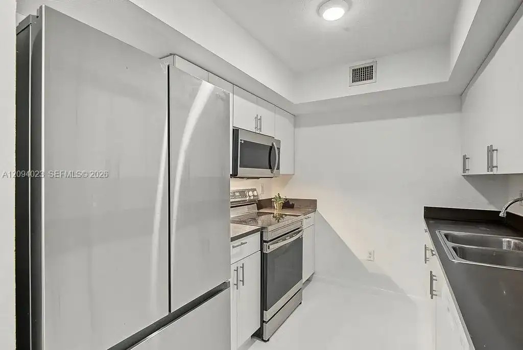 219 NW 12th Ave # 807, Miami FL 33128 photo 3