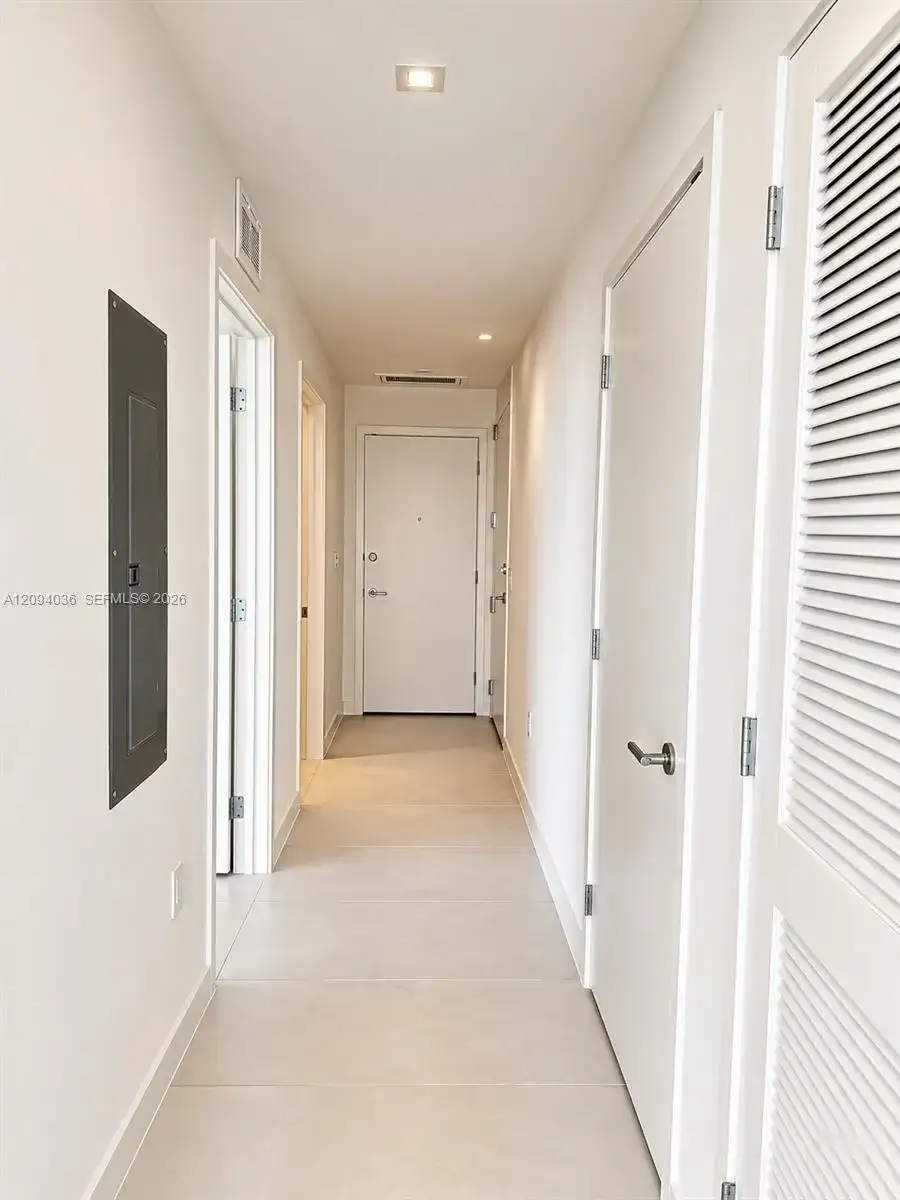 1400 BISCAYNE BLVD # 2907, Miami FL 33132 photo 4