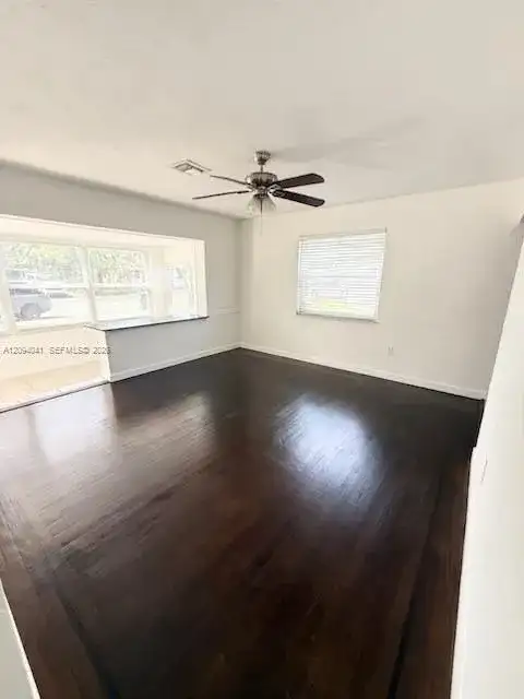 2471 Dewey St, Hollywood FL 33020 photo 3
