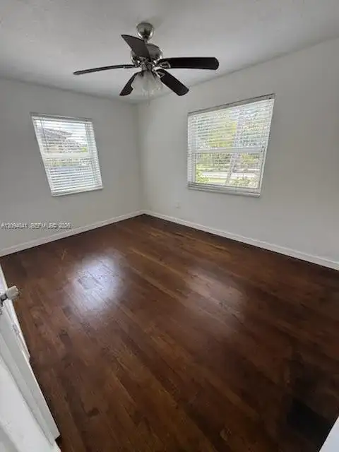 2471 Dewey St, Hollywood FL 33020 photo 4
