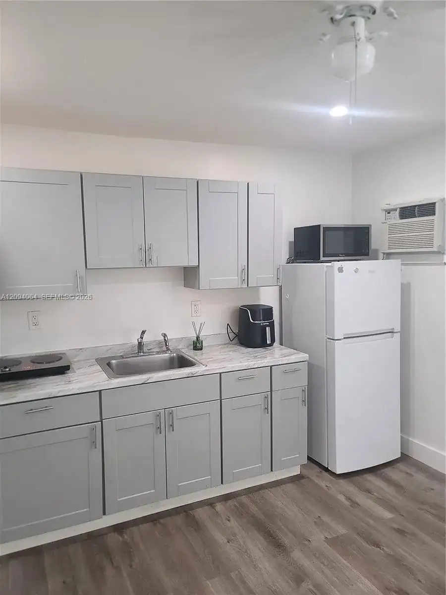 2862 SW 38th Ct Rear, Miami FL 33134 photo 4