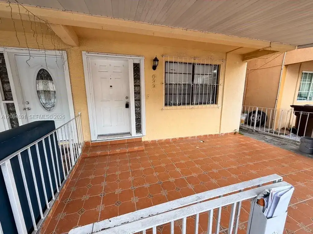 633 W 68th St # 633, Hialeah FL 33014