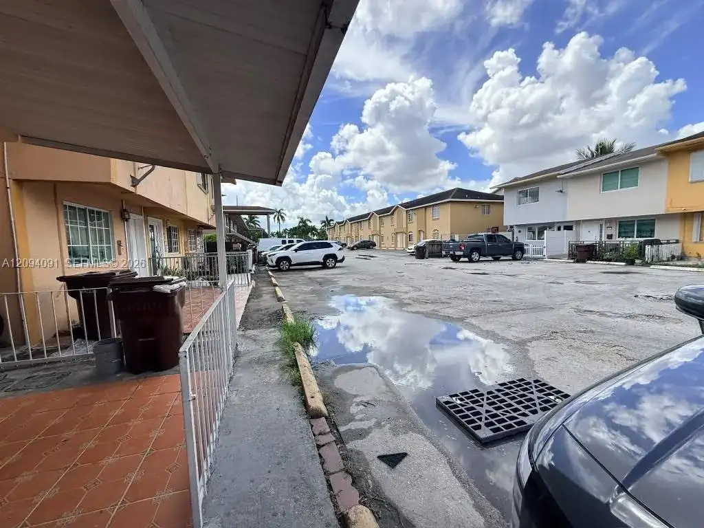 633 W 68th St # 633, Hialeah FL 33014 photo 2