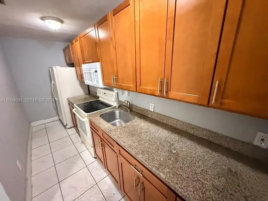 633 W 68th St # 633, Hialeah FL 33014 photo 3