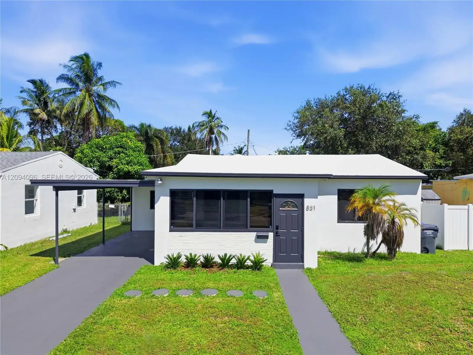 831 S 28th Ave, Hollywood FL 33020