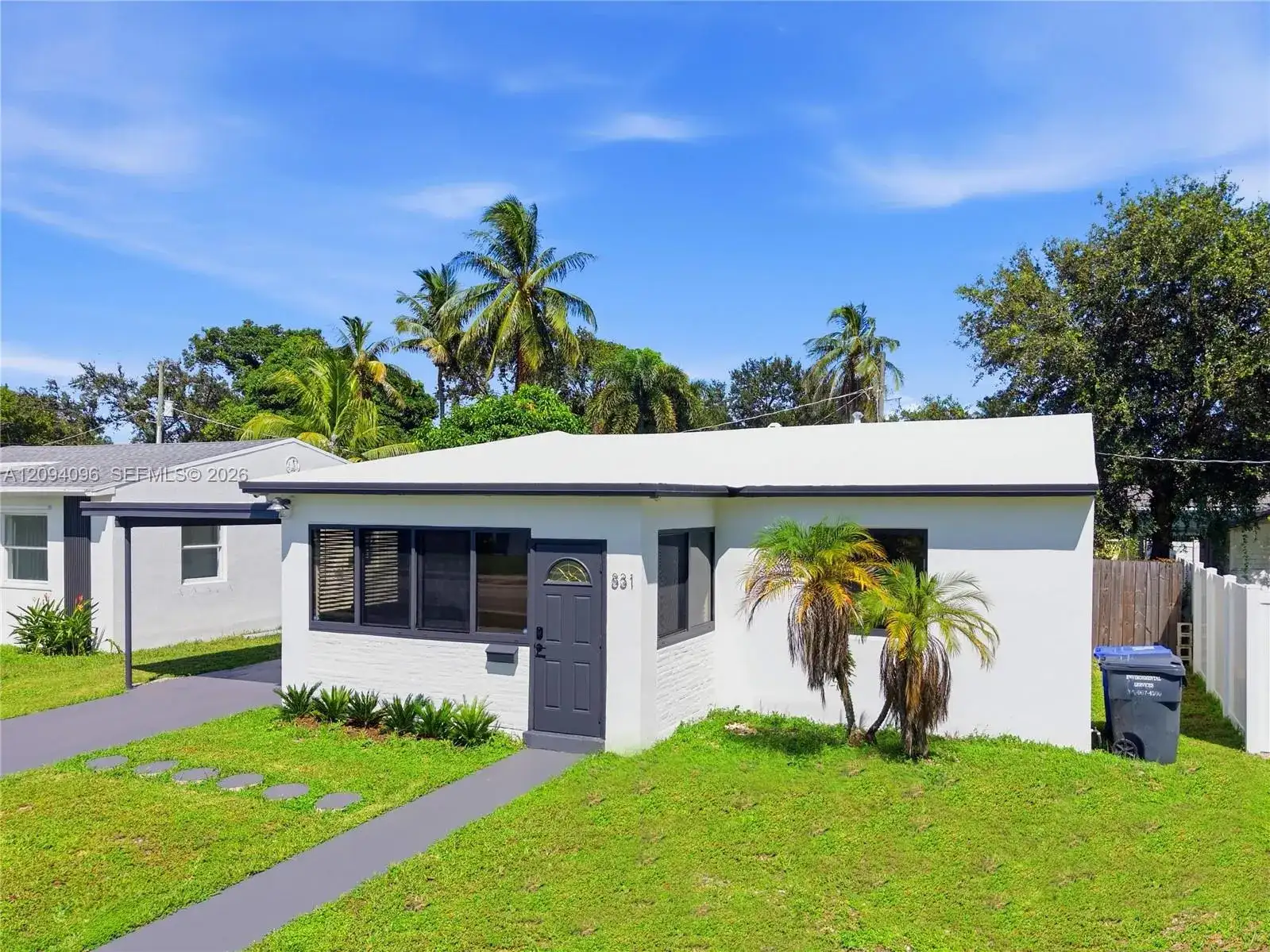 831 S 28th Ave, Hollywood FL 33020 photo 3