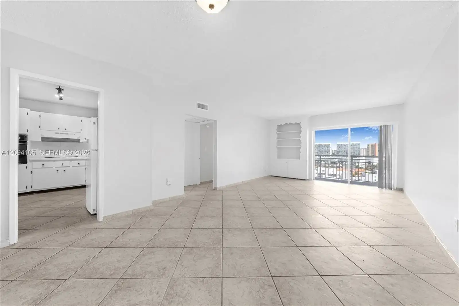 400 Kings Point Dr # 1427, Sunny Isles Beach FL 33160 photo 2