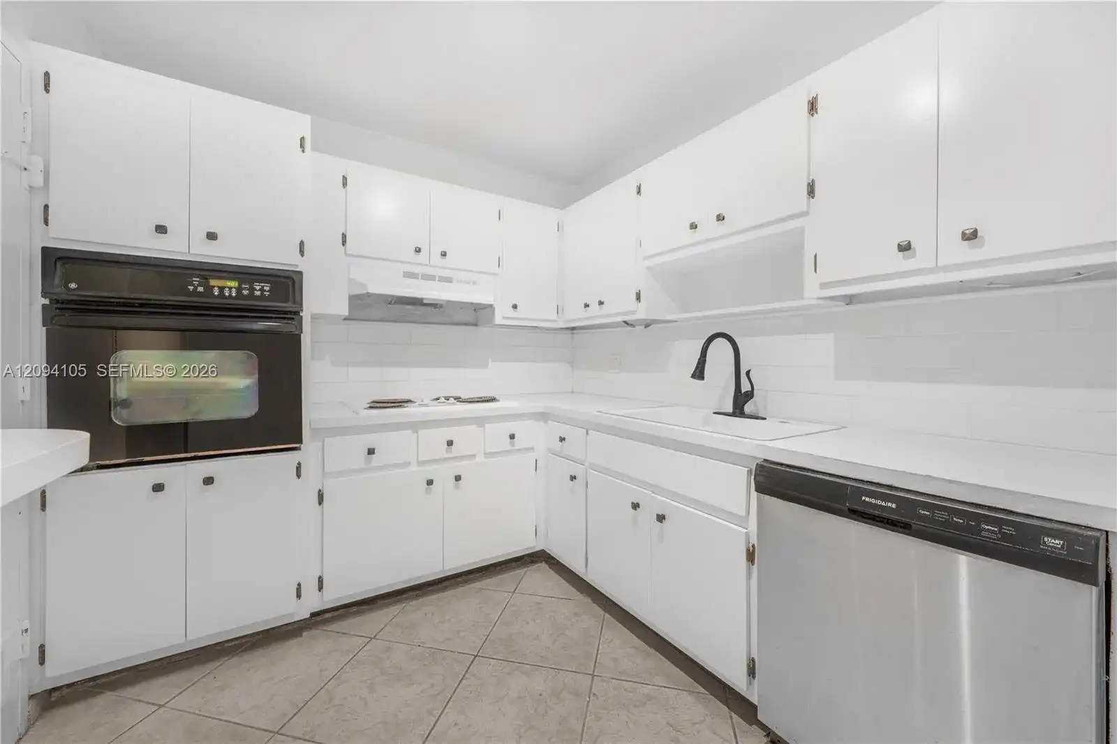 400 Kings Point Dr # 1427, Sunny Isles Beach FL 33160 photo 4