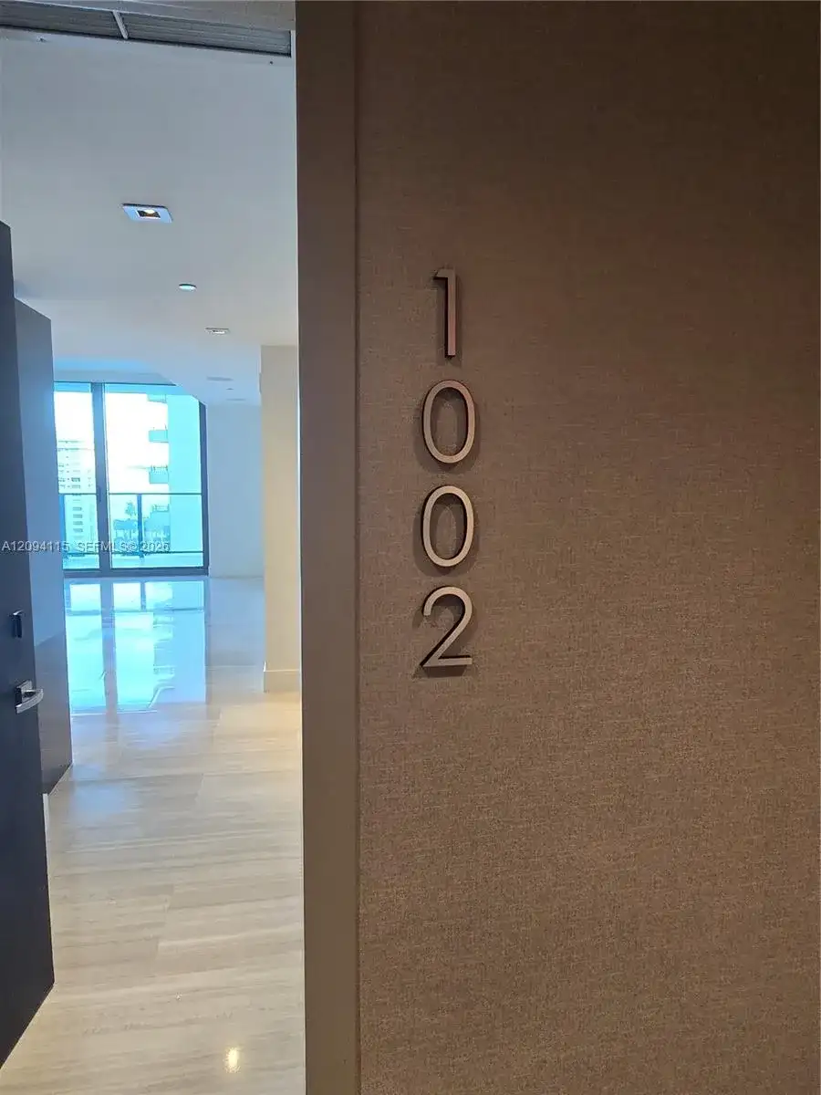 1451 Brickell Ave # 1002, Miami FL 33131 photo 4