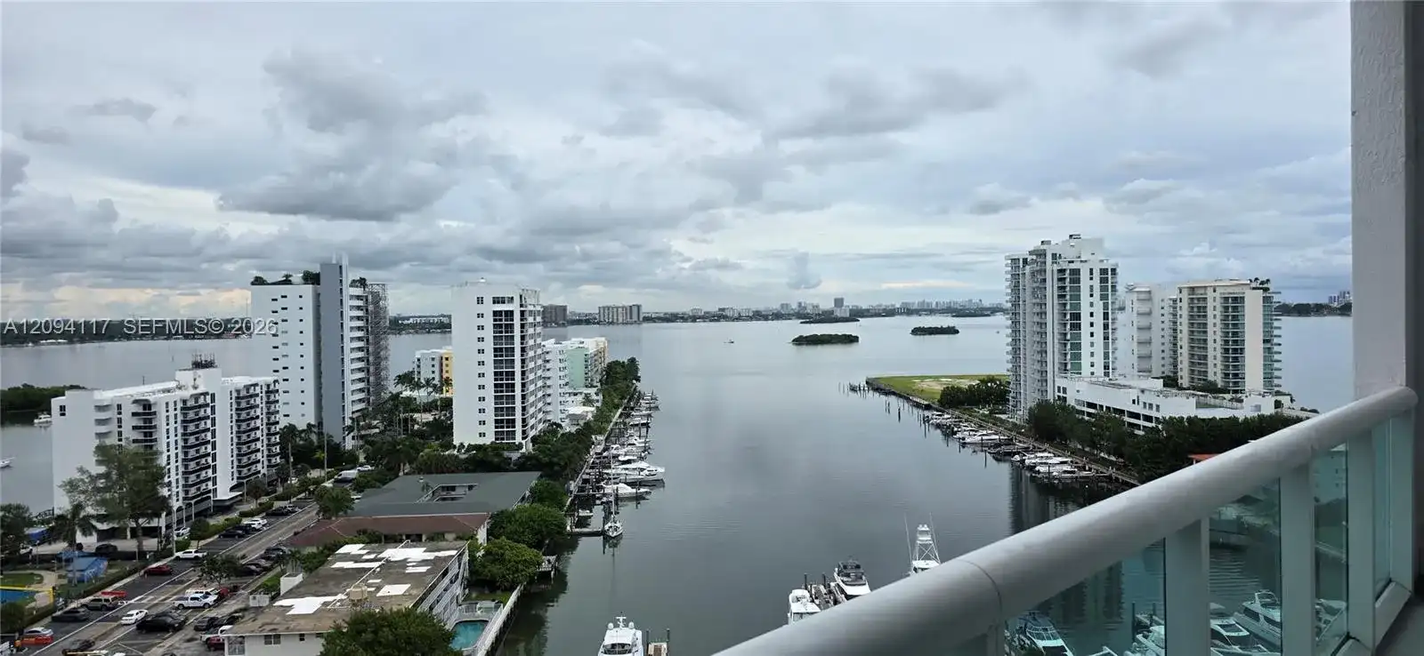 7900 Harbor Island Dr, North Bay Village FL 33141