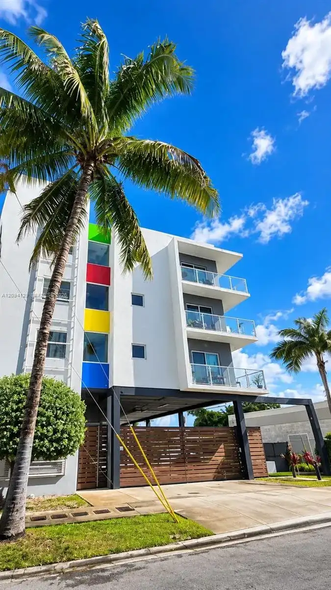 1857 NW 24th St # 1, Miami FL 33142