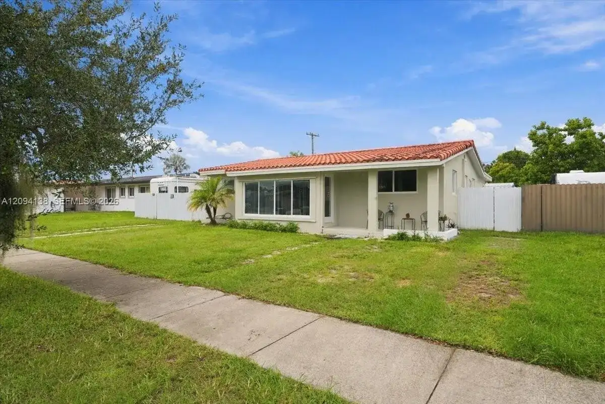 9625 Dominican Dr, Cutler Bay FL 33189 photo 3