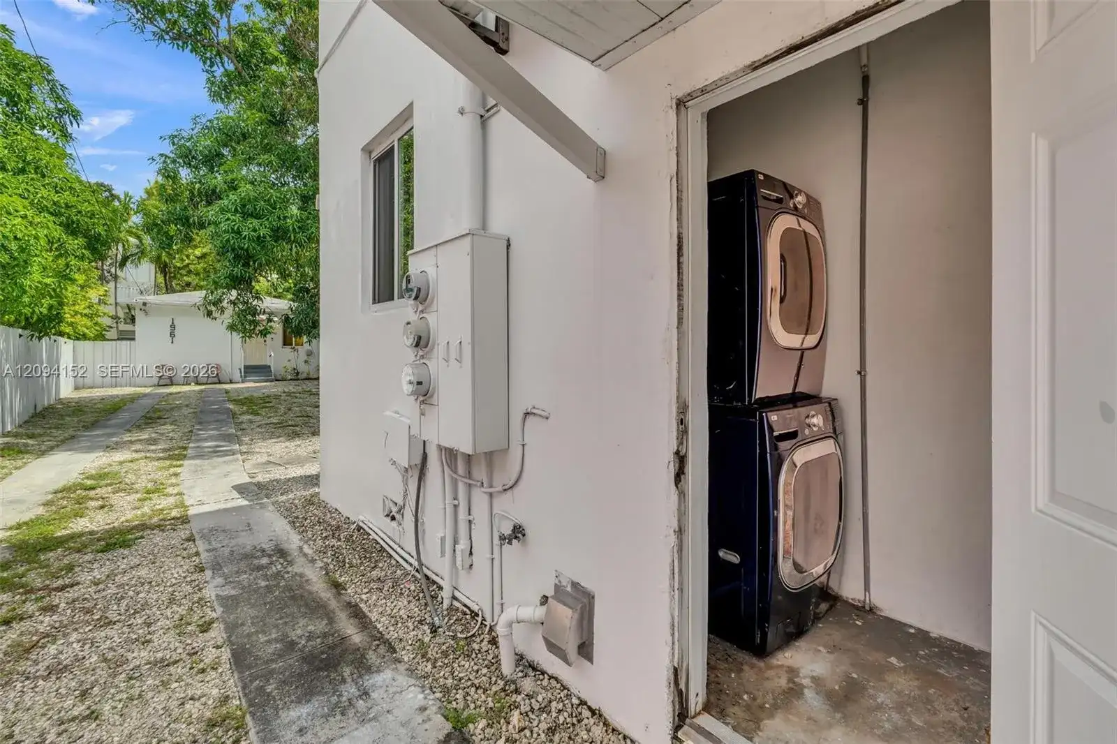 1963 SW 17th Ct, Miami FL 33145 photo 4