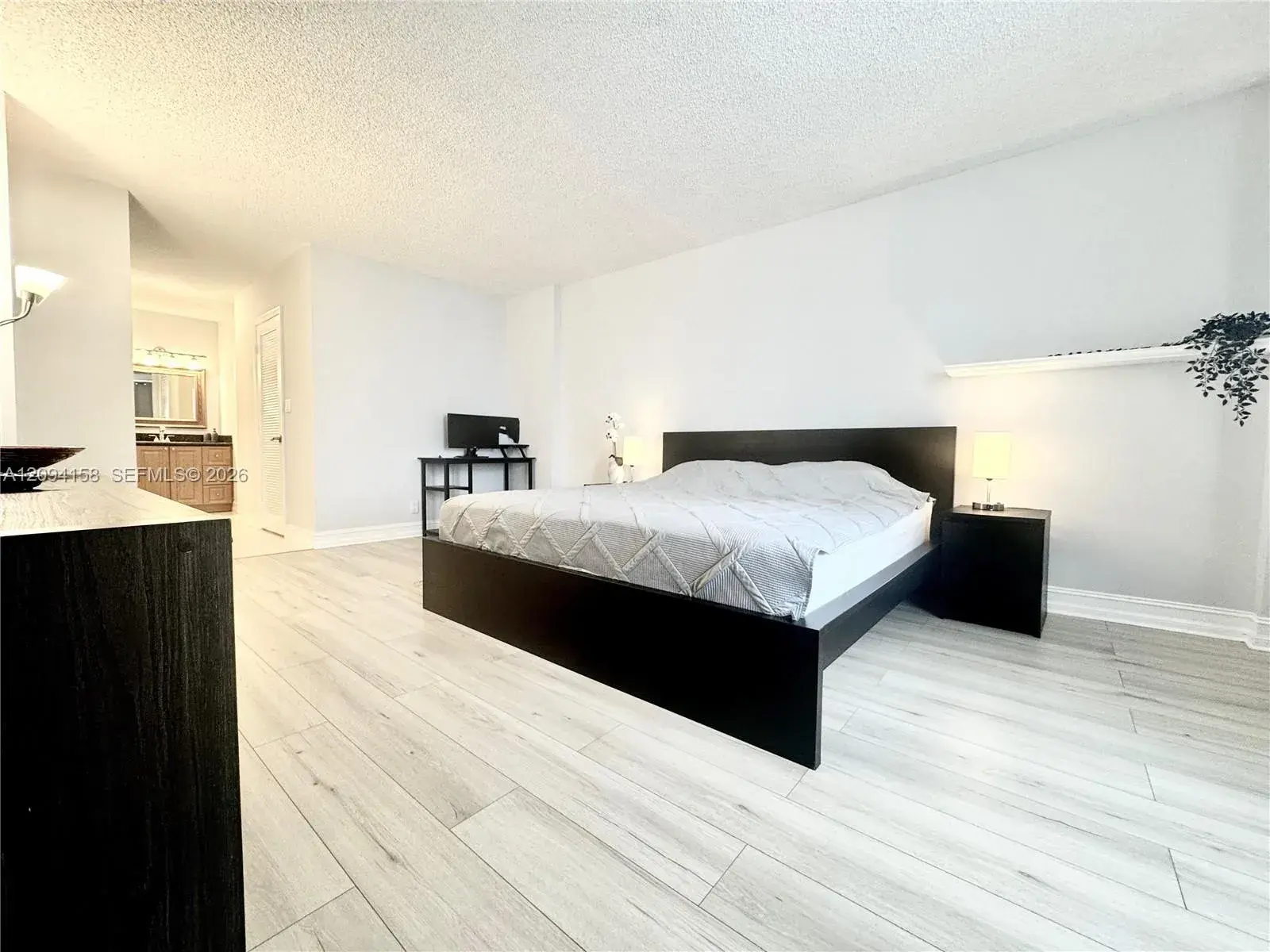 3800 S Ocean Dr # 525, Hollywood FL 33019