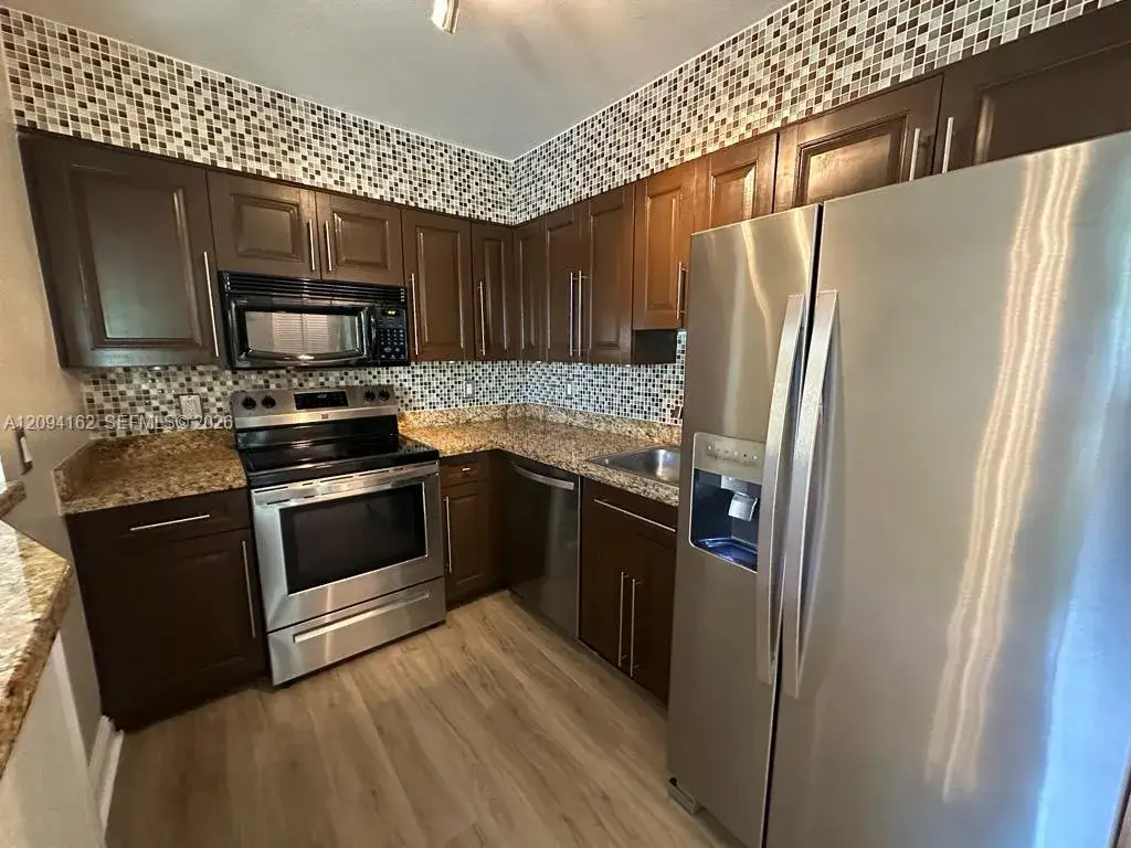 5102 NW 79th Ave # 306, Doral FL 33166