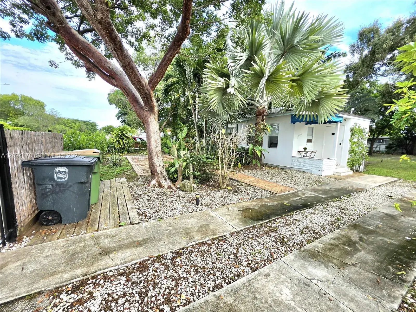 1220 NE 128th St, North Miami FL 33161