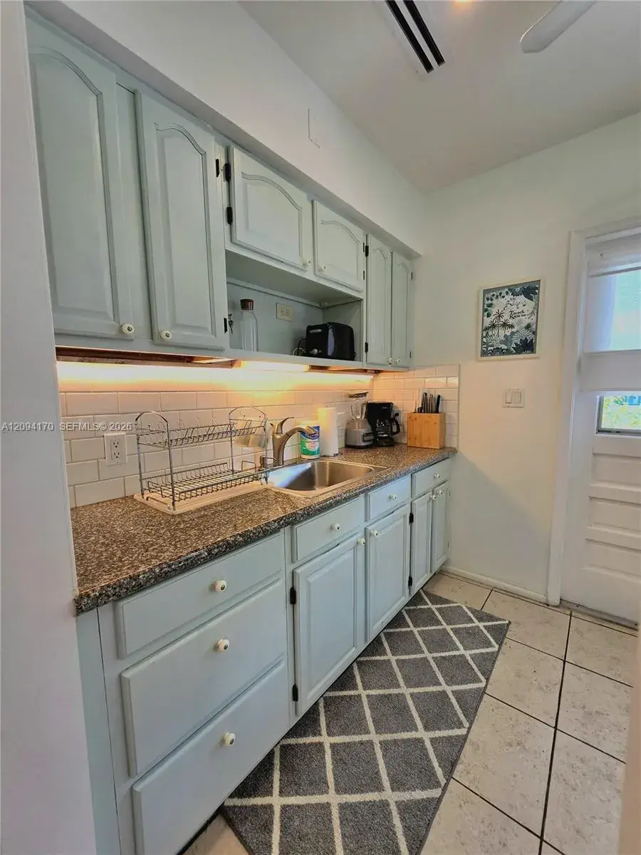 1220 NE 128th St, North Miami FL 33161
