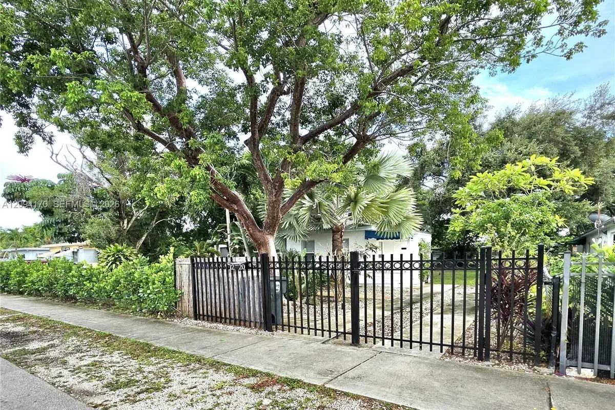 1220 NE 128th St, North Miami FL 33161