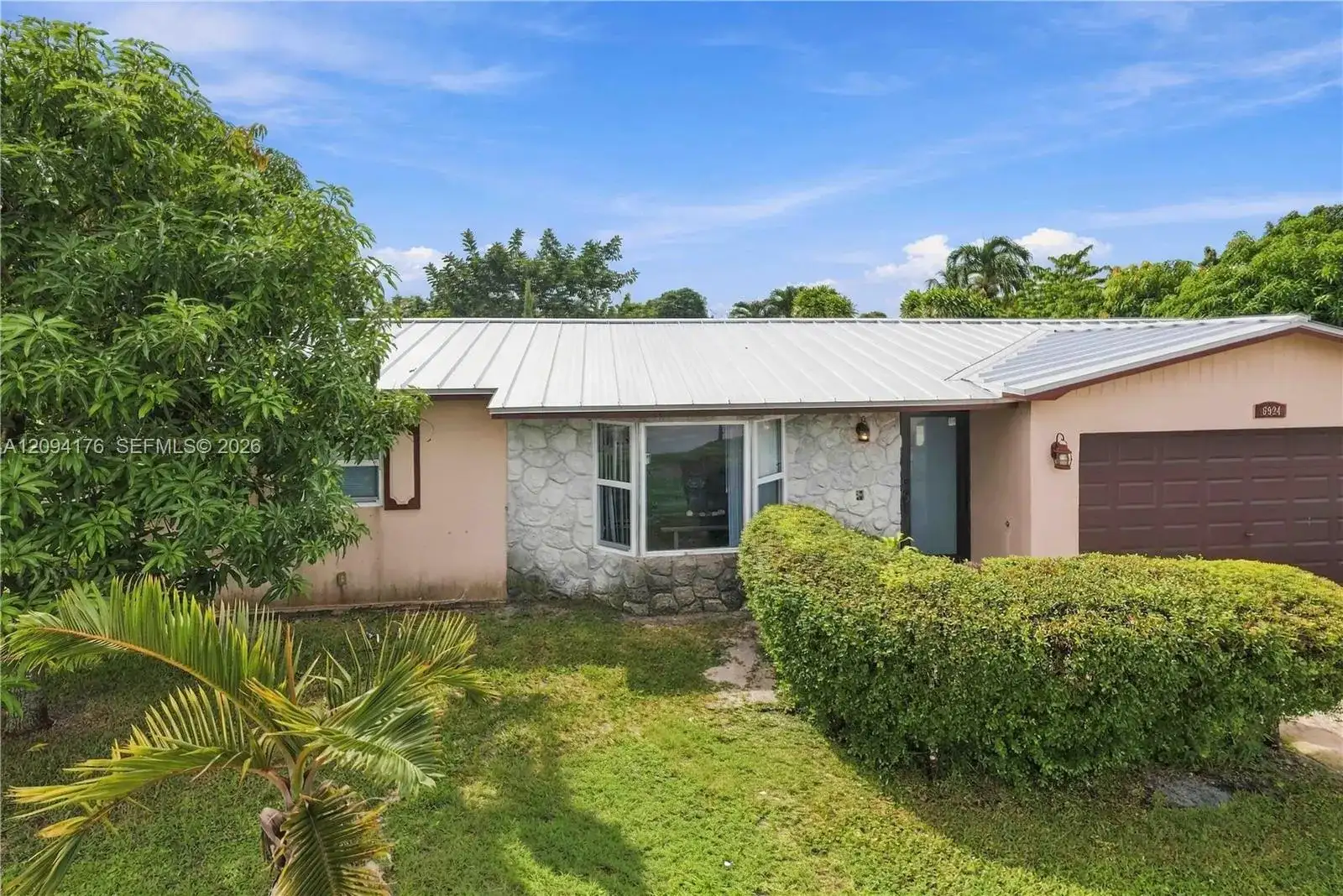 6924 NW 9th St, Margate FL 33063 photo 3