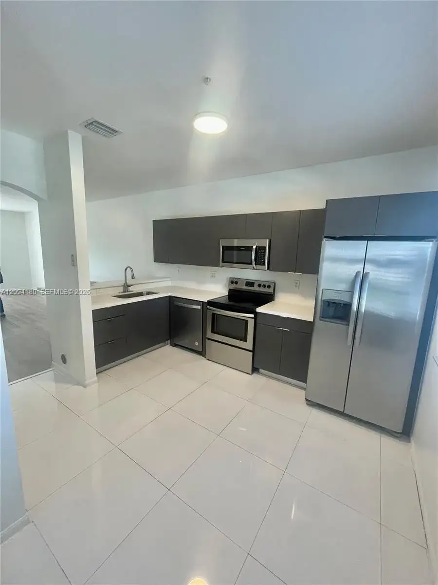 5600 NW 114th Pl # 202, Doral FL 33178 photo 2