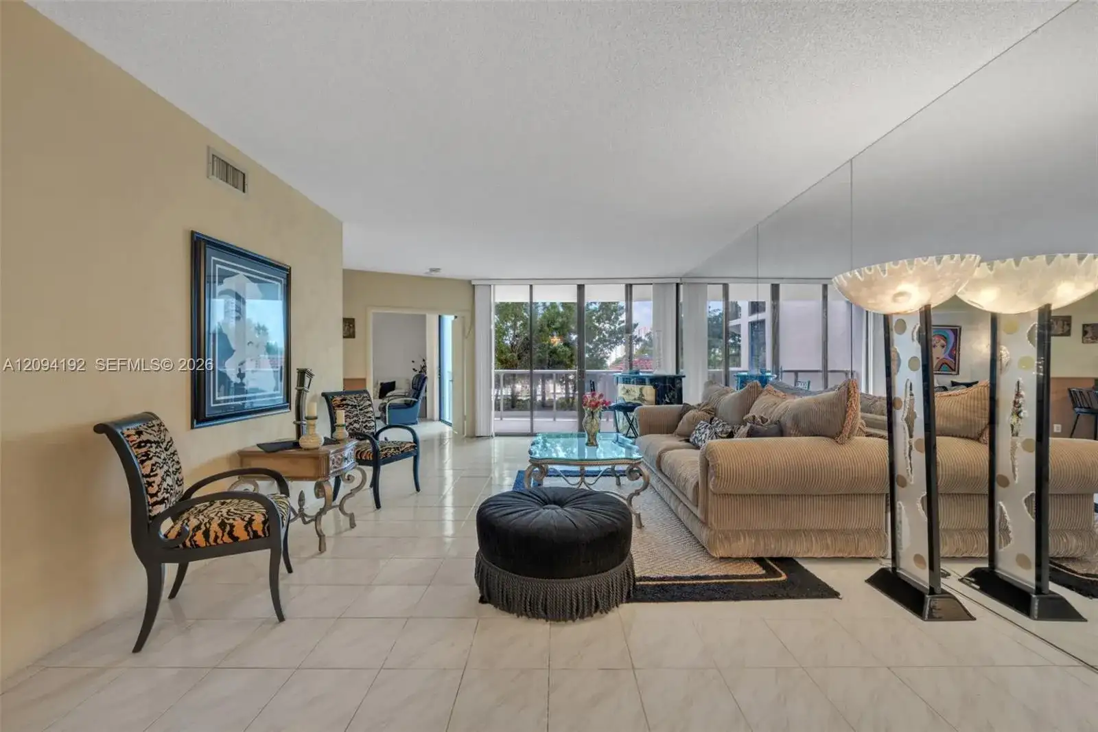 20281 E Country Club Dr # 305, Aventura FL 33180 photo 2