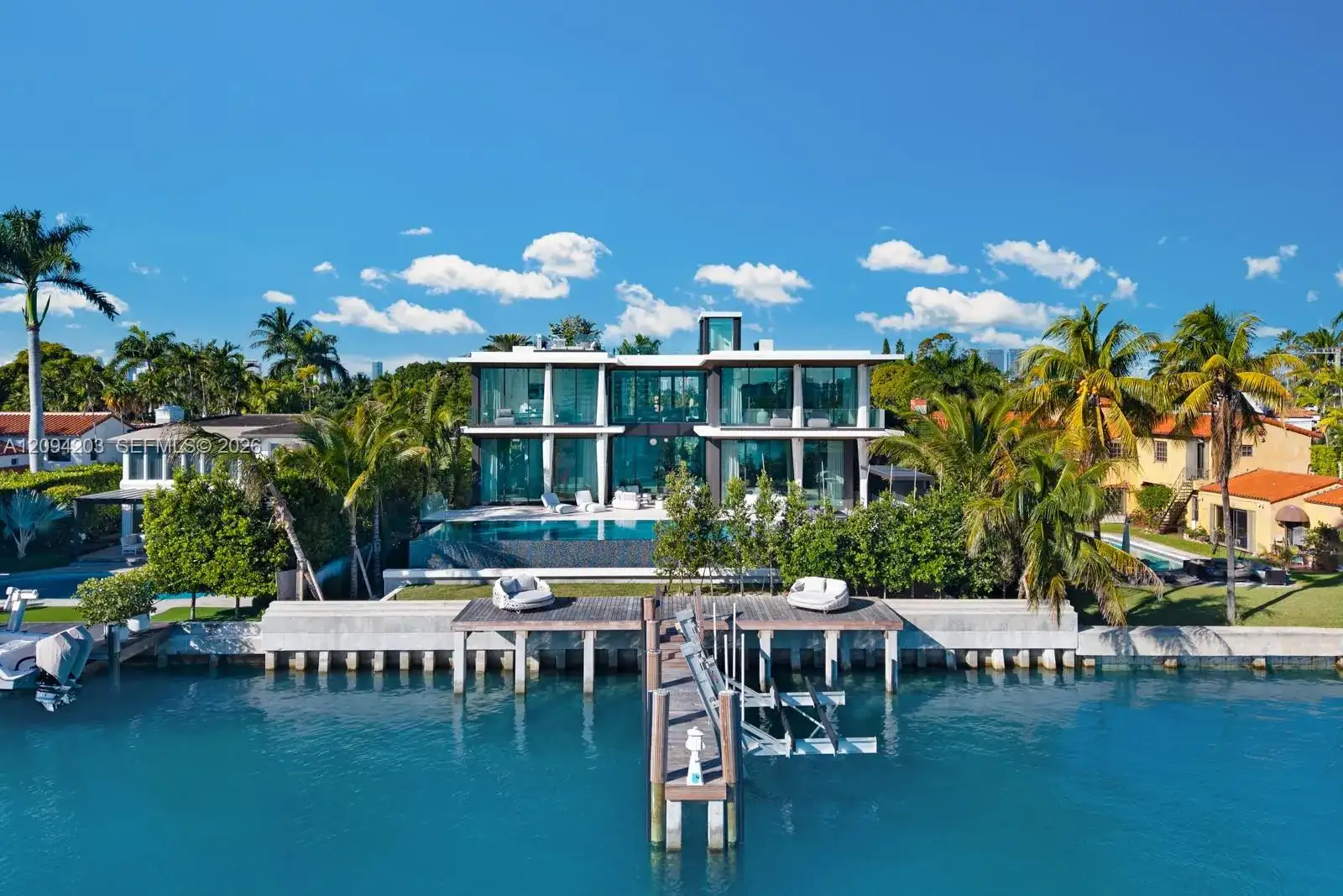 217 E Rivo Alto Dr, Miami Beach FL 33139 photo 2
