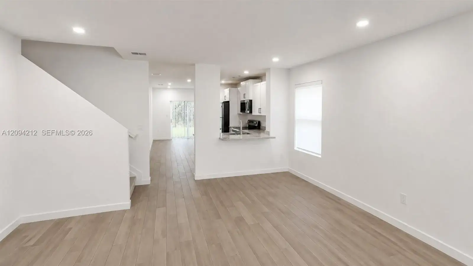619 NE 4th St, Florida City FL 33034 photo 3