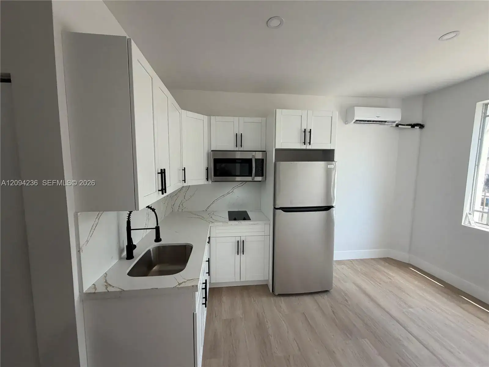 2425 SW 6th St, Miami FL 33135 photo 3