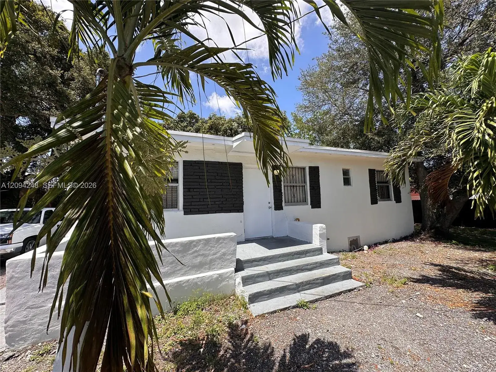 2335 NW 43rd St # A, Miami FL 33142