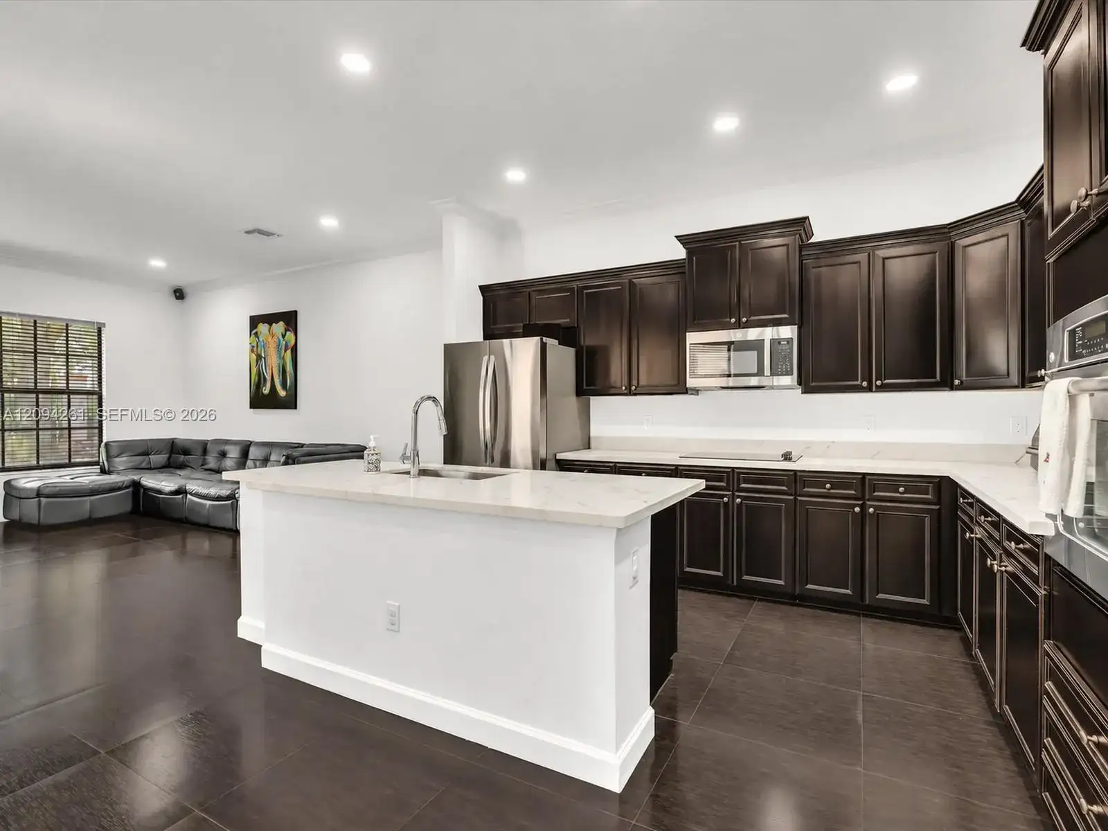 3557 NW 87th Ave, Hollywood FL 33024 photo 5