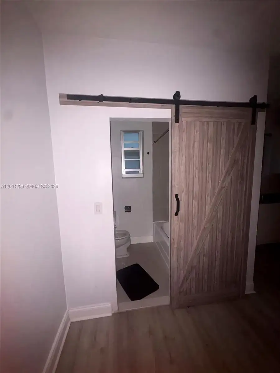 637 12th St # 6, Miami Beach FL 33139 photo 4