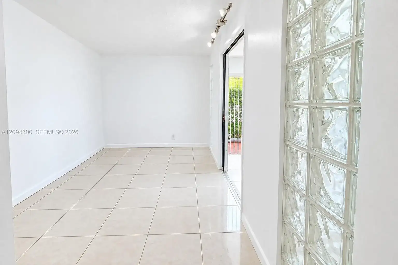8315 SW 72nd Ave # 104B, Miami FL 33143 photo 4