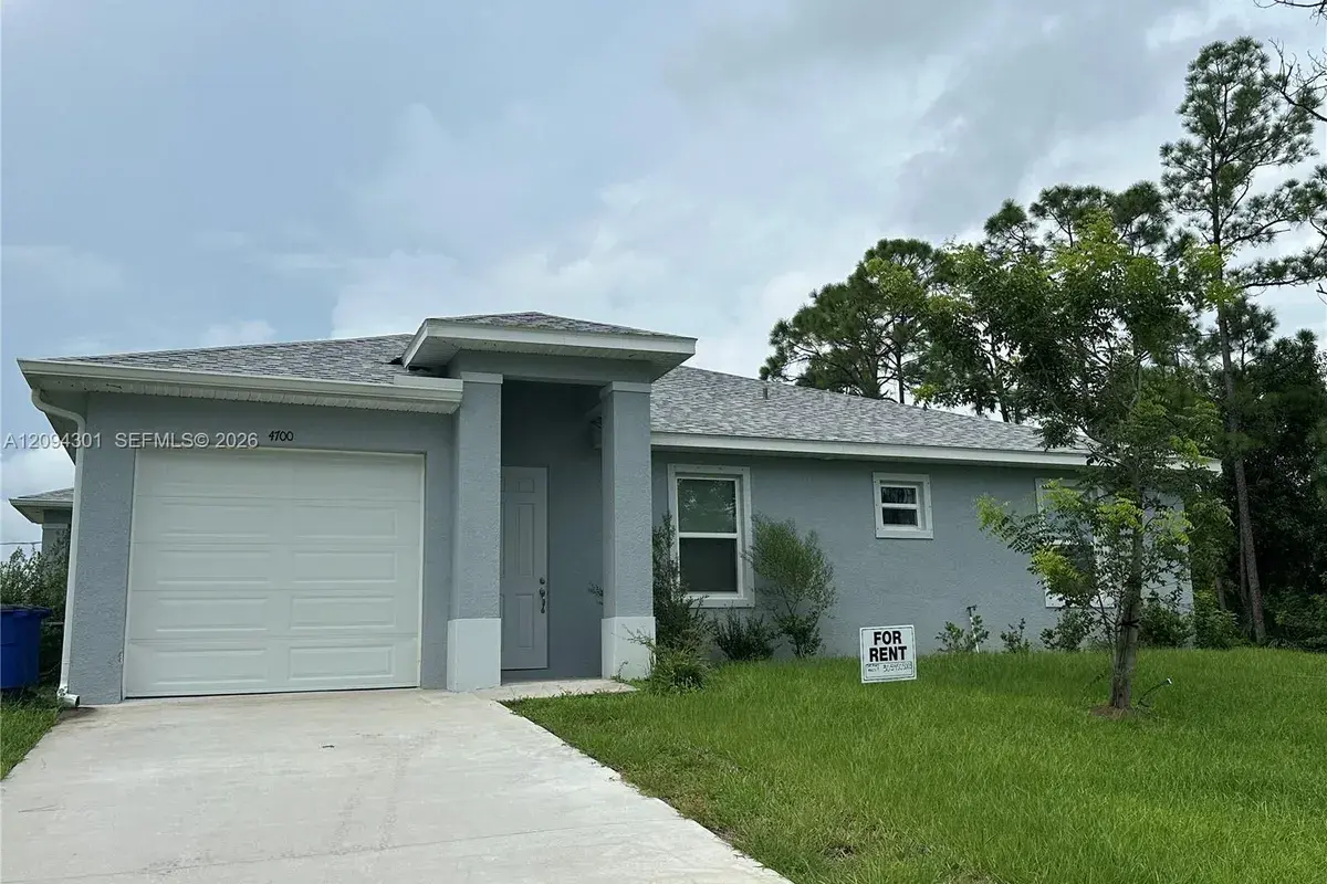 4700 29th St SW # 4700, Lehigh Acres FL 33973