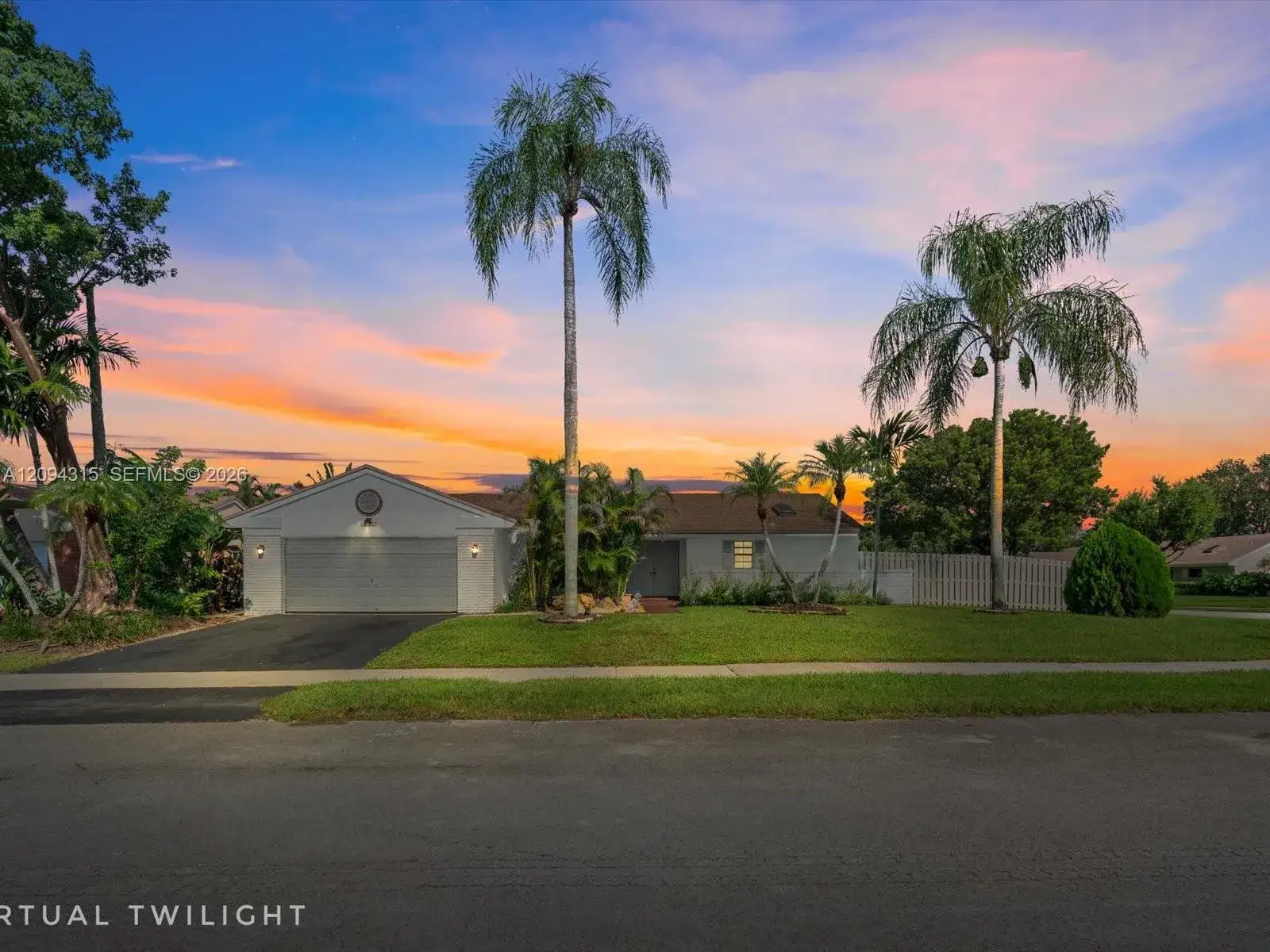 1061 Cedar Creek Way, Davie FL 33325