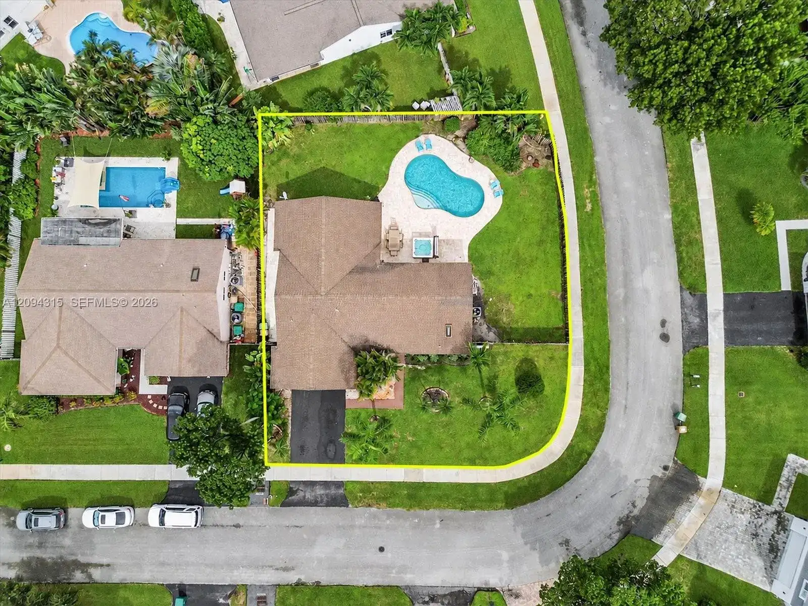 1061 Cedar Creek Way, Davie FL 33325 photo 3