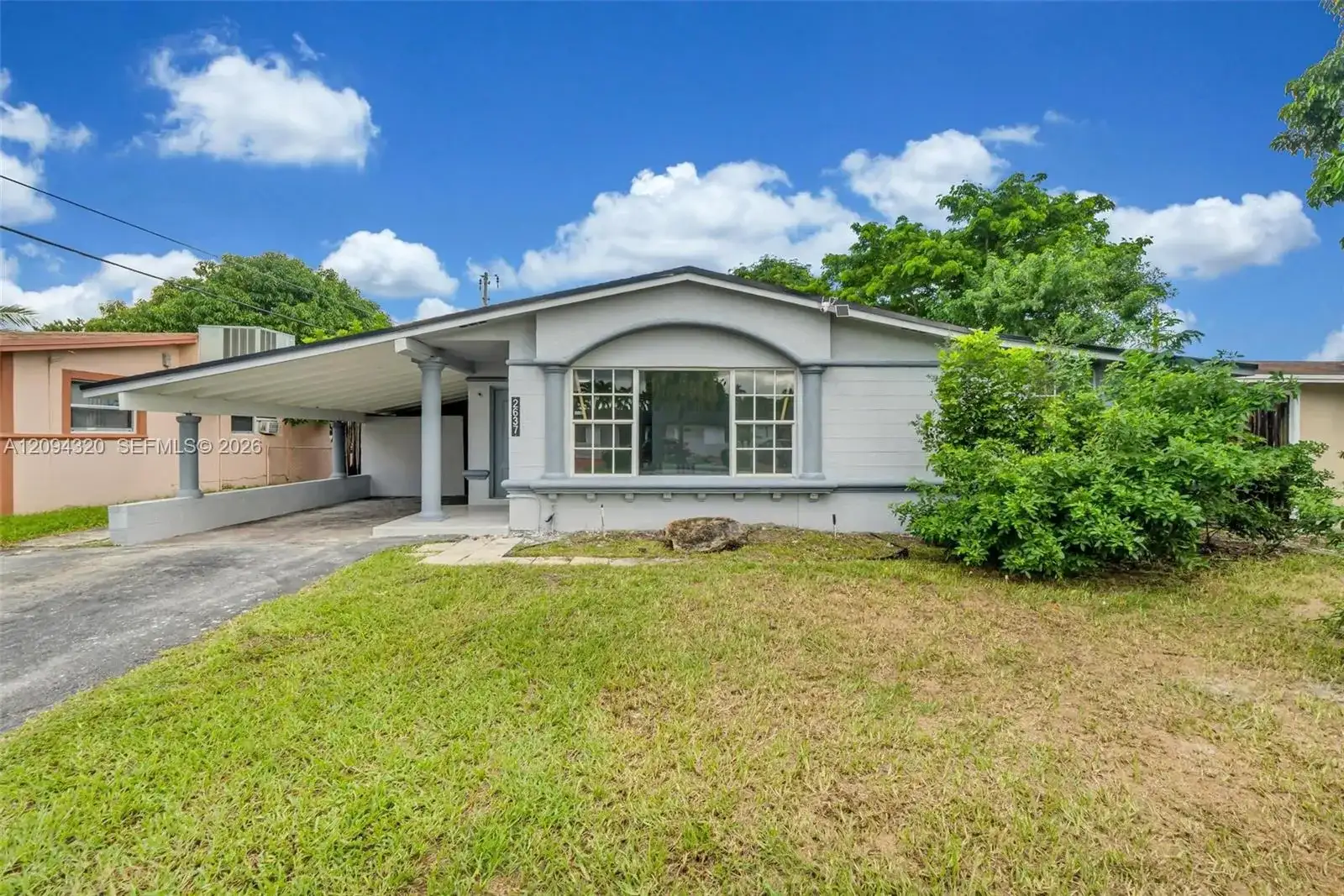2637 Nassau Dr, Miramar FL 33023 photo 2