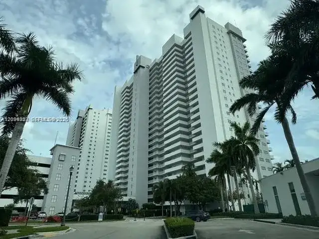 15051 Royal Oaks Ln # 701, North Miami FL 33181 photo 2