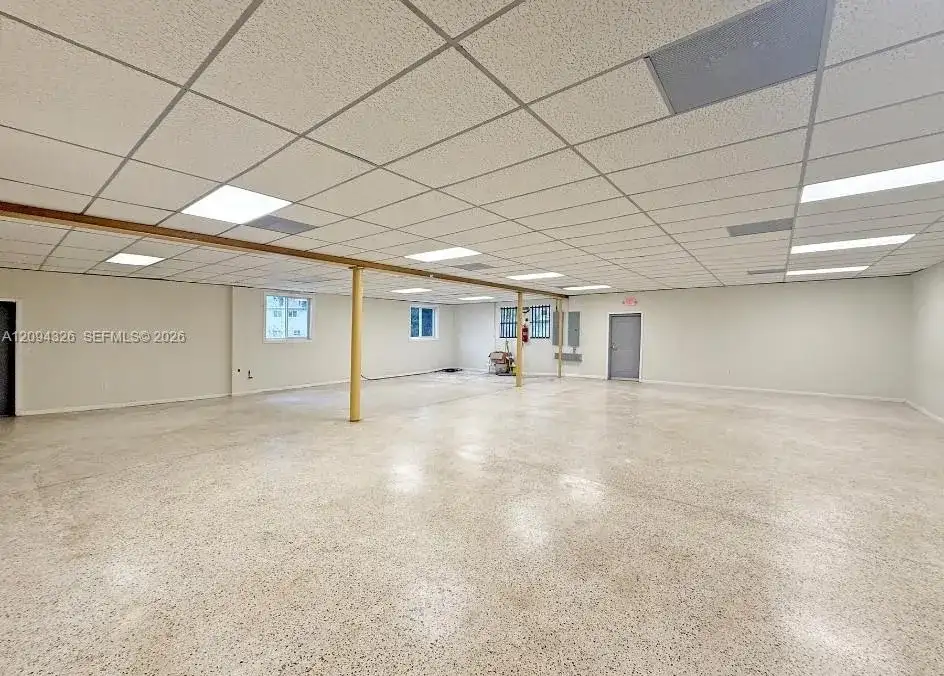 11911 W Dixie Hwy, Miami FL 33161 photo 5