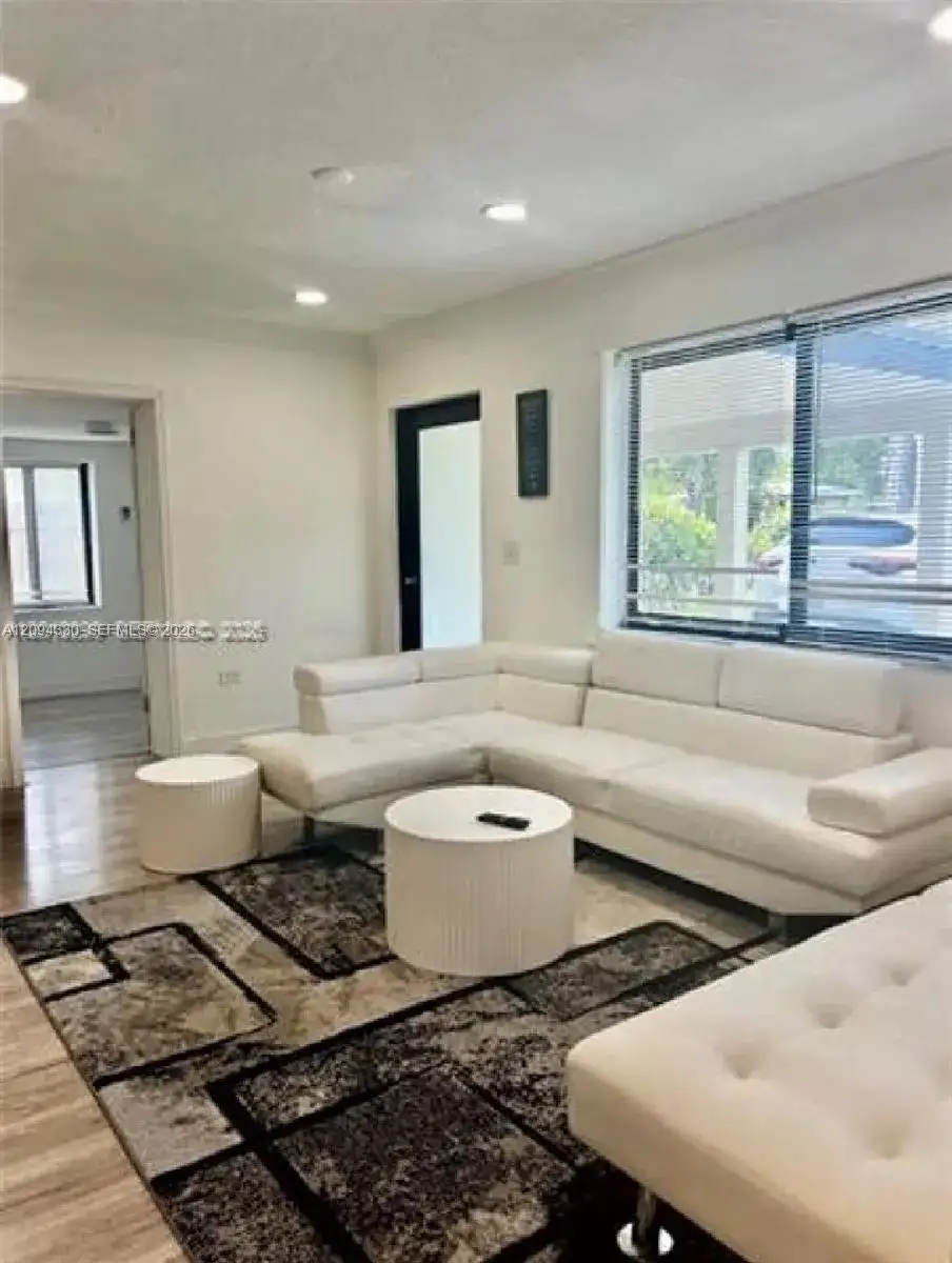 12040 N Miami Av, North Miami FL 33168 photo 4