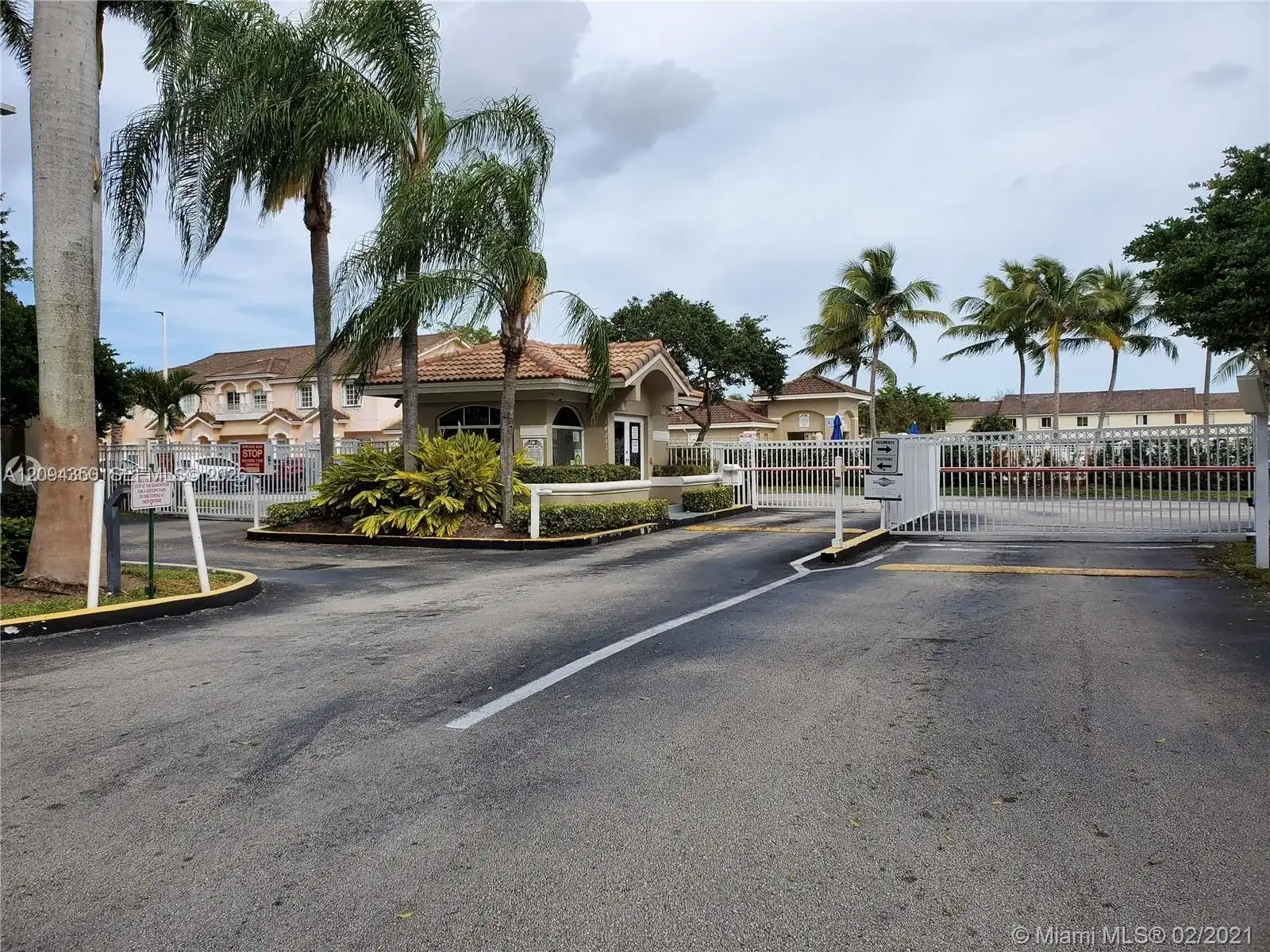 14320 SW 120th Ct # 9, Miami FL 33186 photo 2