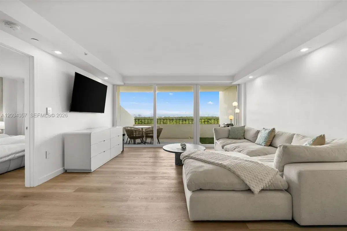 155 Ocean Lane Dr # 1002, Key Biscayne FL 33149