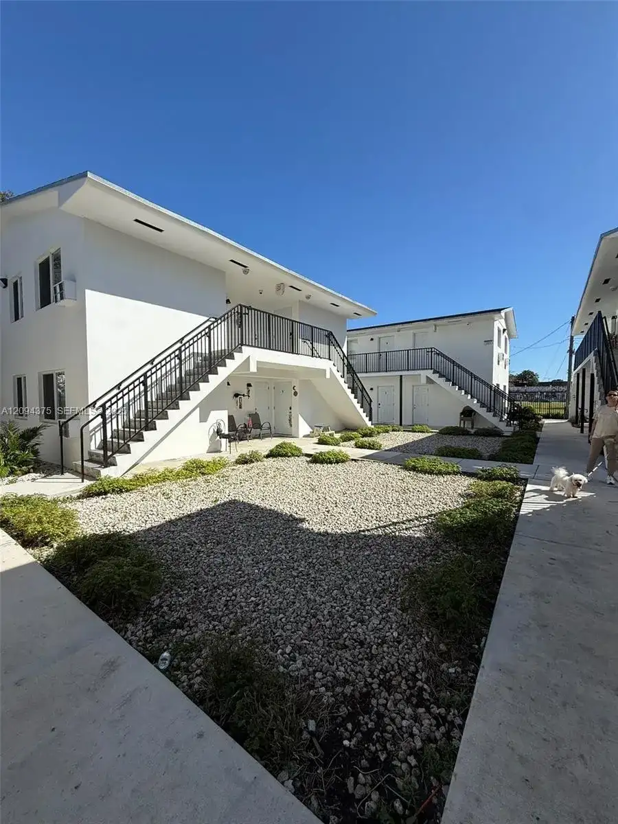 749 NW 60th St # 3, Miami FL 33127 photo 4