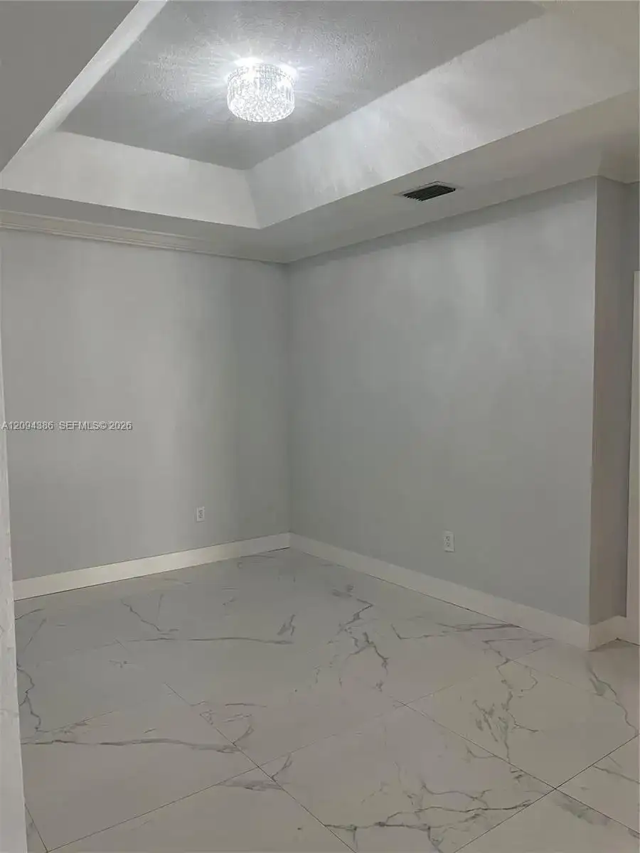 11202 NW 73rd Ter, Doral FL 33178 photo 4