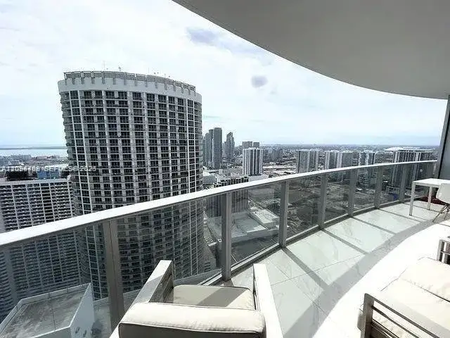 488 NE 18th St # 4602, Miami FL 33132 photo 4