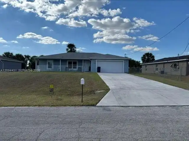 1201 BANJO CT, La Belle FL 33935