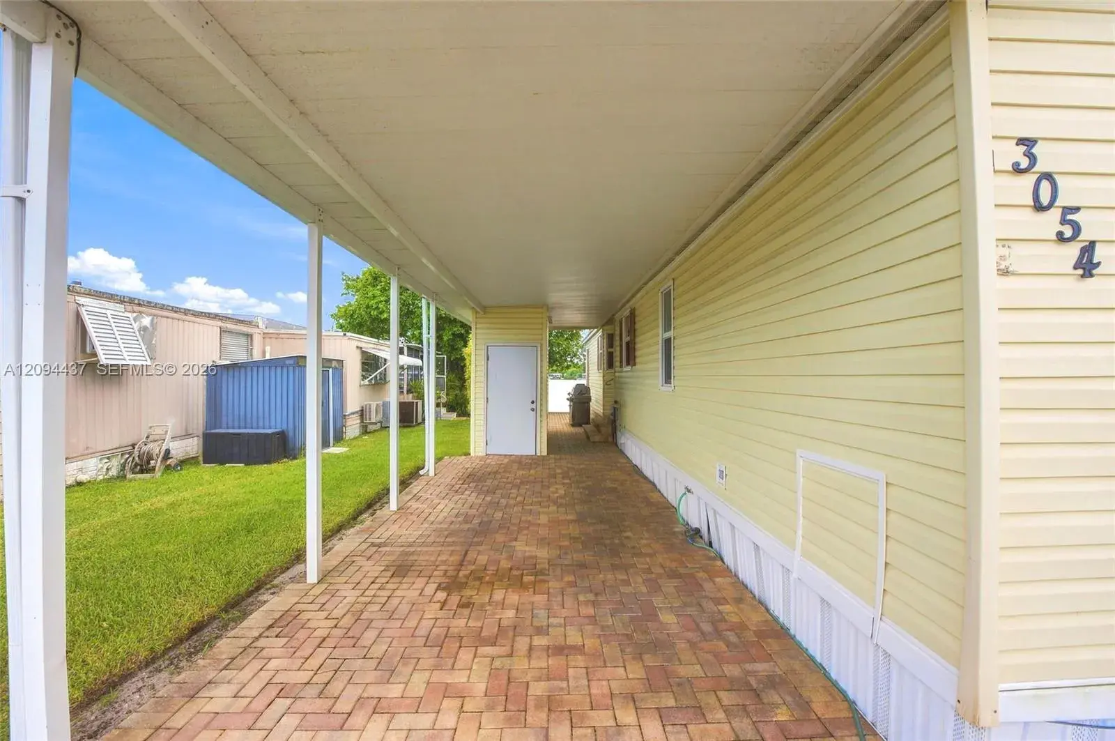 3054 Lakeshore Dr, Dania Beach FL 33312