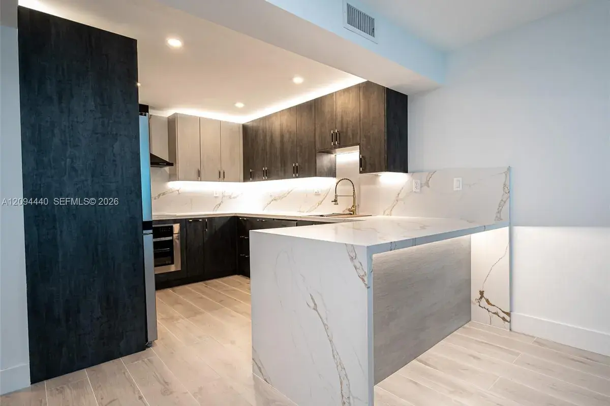 18081 Biscayne Blvd # 503, Aventura FL 33160
