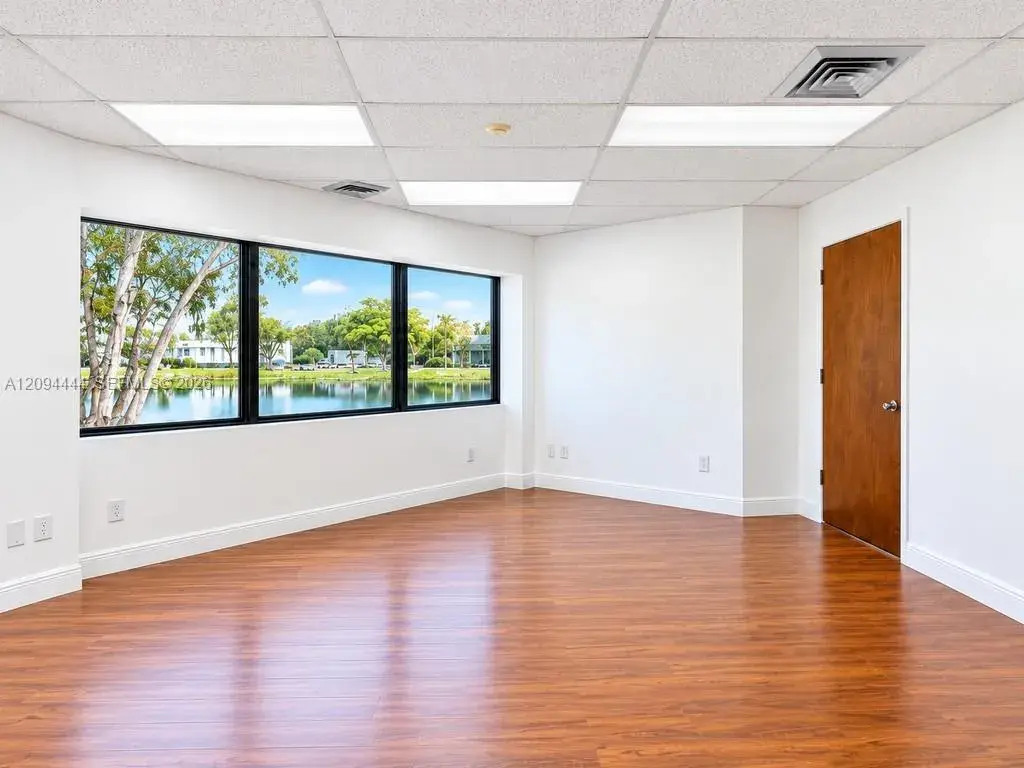 2000 NW 89th Pl, Doral FL 33172
